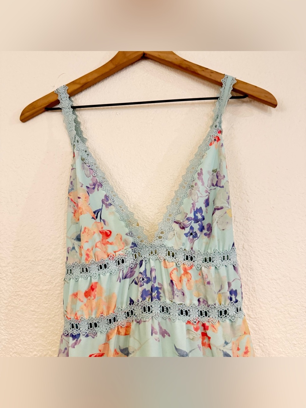 Alice + Olivia Karolina Crochet Floral Blue dress - Picture 12 of 16